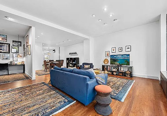 4th image of 74 5th Ave APT 3C