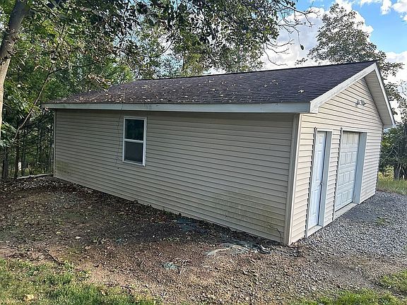 5th image of 199 Upper Hawk Ridge Rd