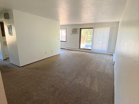3rd image of 415 S Wasson Ln
