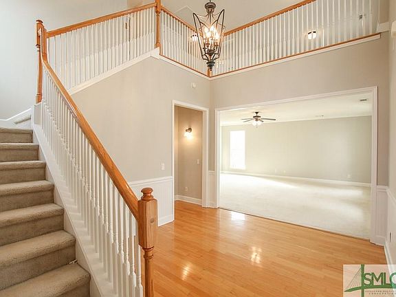 4th image of 11 Savannah Ln