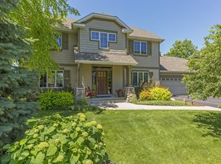 6600 Saunders Lake Dr S, Mound, MN 55364
