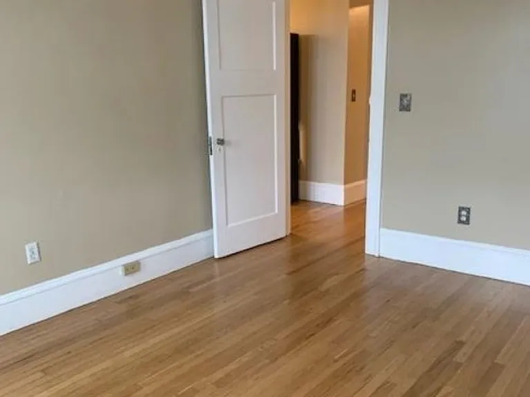 460 Park Dr #11 — Photo 5