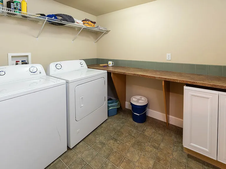 2158 SW 36th Ct — Photo 9