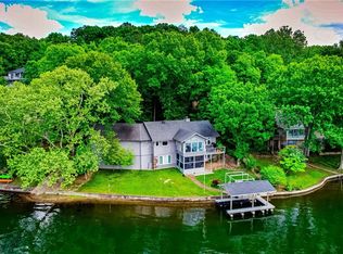 69 Kensington Dr, Bella Vista, AR 72715
