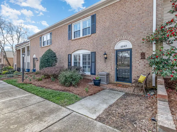 6843 Dumbarton Dr, Charlotte, NC 28210
