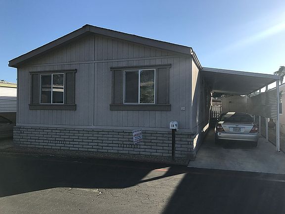 3rd image of 18 Freeway Ln