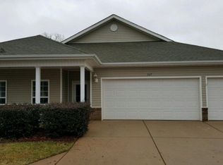 367 Spyglass Hill Dr, Perry, GA 31069