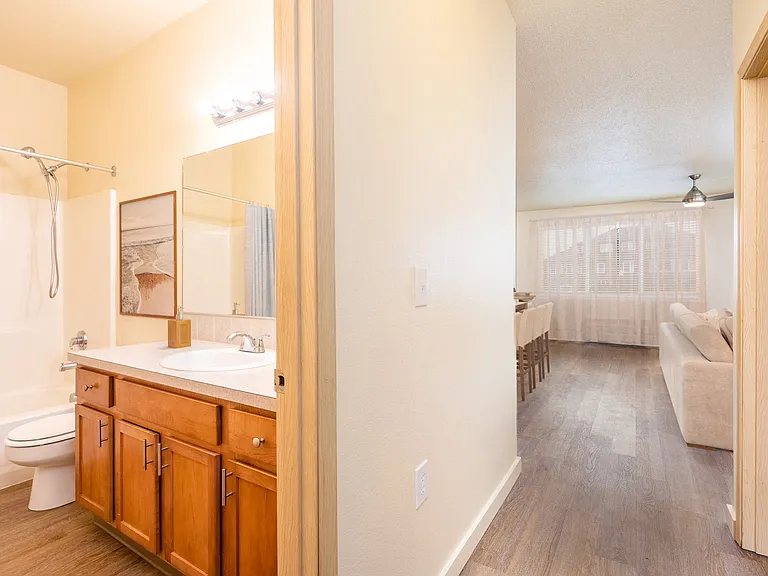 1497-1549 NE Market Dr — Photo 25