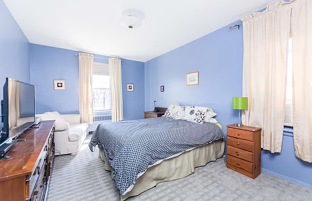 Sold by Re/Max In The City | media 30