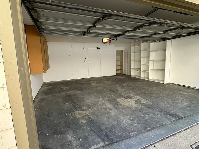 455 E St #4 — Photo 4