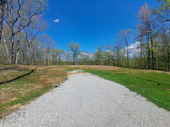 5th image of Hunter Hills Dr