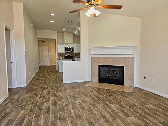 3rd image of 2115 Summit Meadow Dr