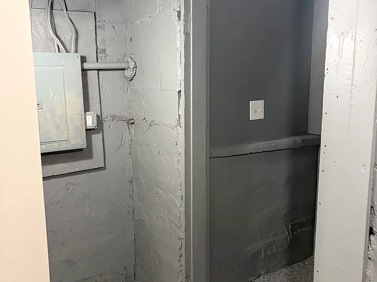 1451 W 17th Ave #2 — Photo 17