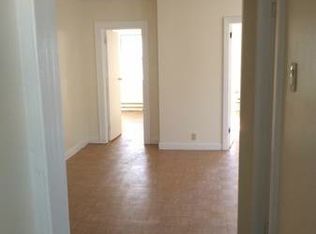 3024 21st St, Astoria, NY 11102