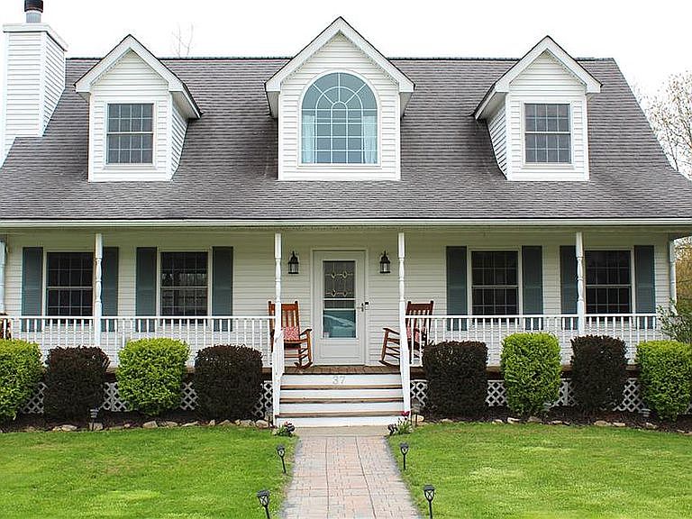1st image of 37 Charlotte Ln