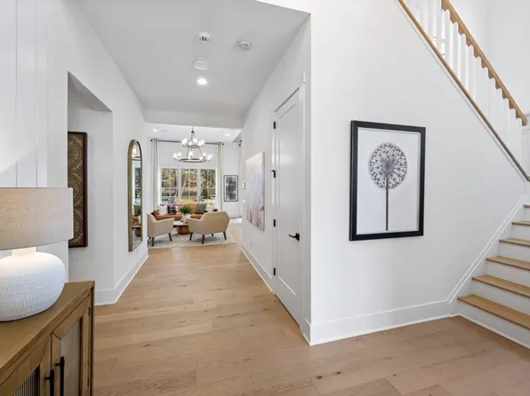 31 Barnes Blvd #11, Hudson, MA 01749