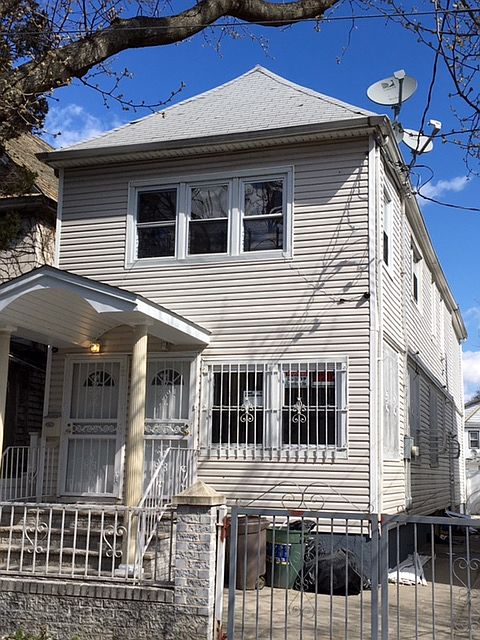 1st image of 10711 Pinegrove St