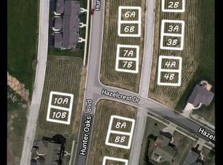 613 Hunter Oaks Blvd #A, Watertown, WI