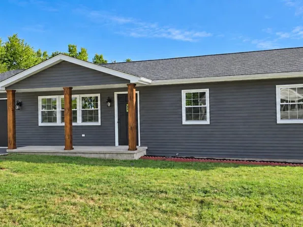 16 Kelly Dr, Washington, IN 47501