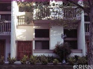 26116 Alizia Canyon Dr UNIT B, Calabasas, CA 91302