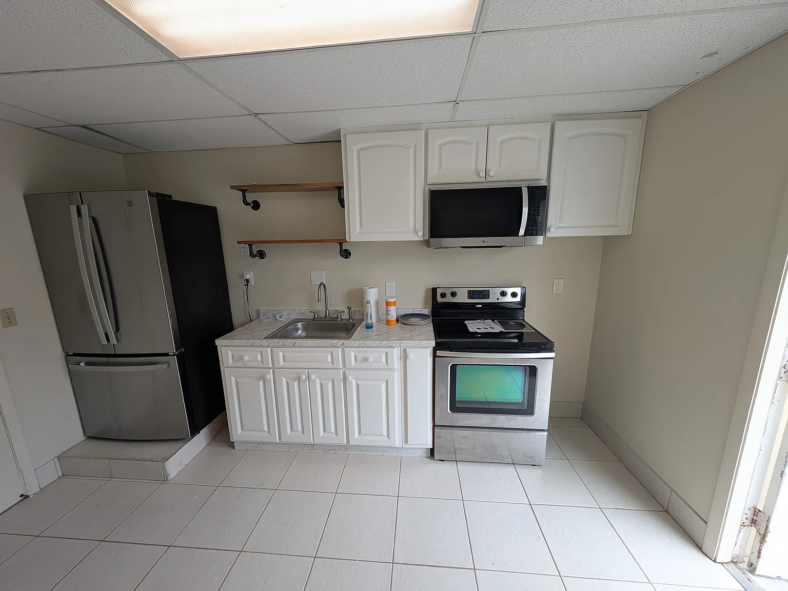 1 bed, 550 sqft, $1,400 — Photo 3
