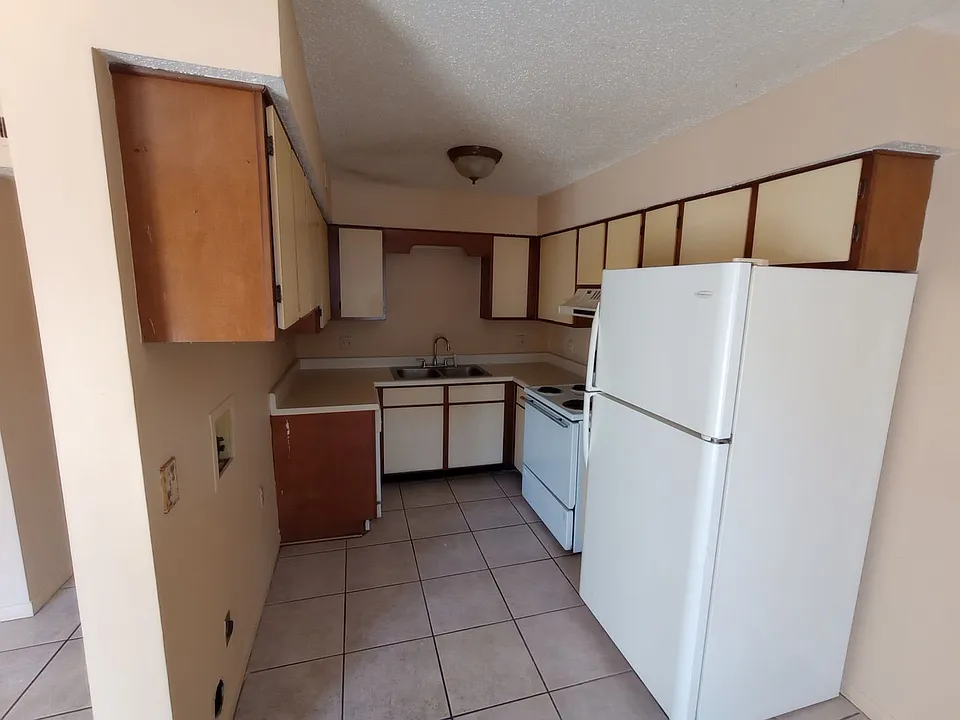 110 Wedgewood Apartments - J. Hall