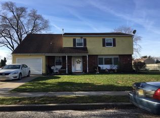 2 Deerfield Ln, Sewell, NJ 08080