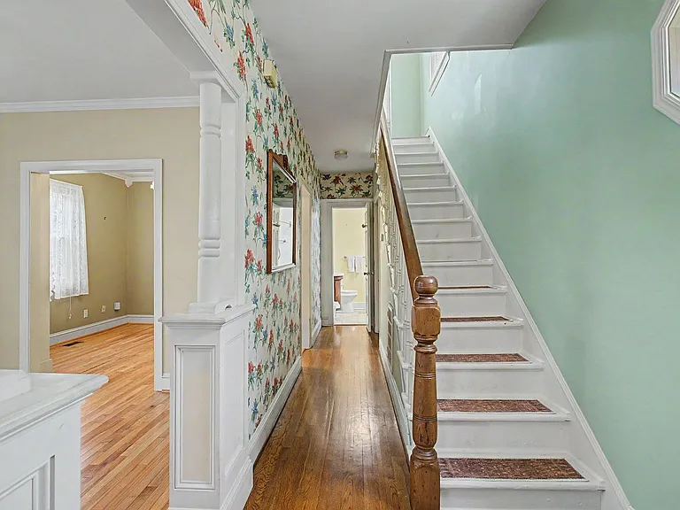 234 Washington St — Photo 3