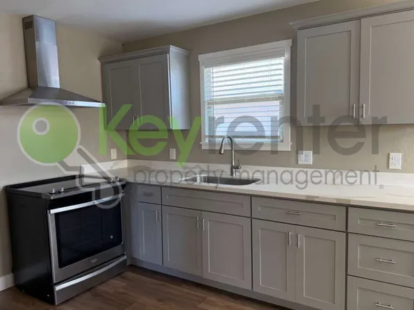 4403 6th Ave, Sacramento, CA 95820