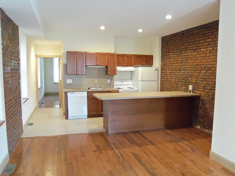 623 Holly Hills Ave #2 — Photo 1