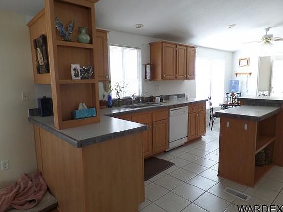 5th image of 2665 E Philip Cir