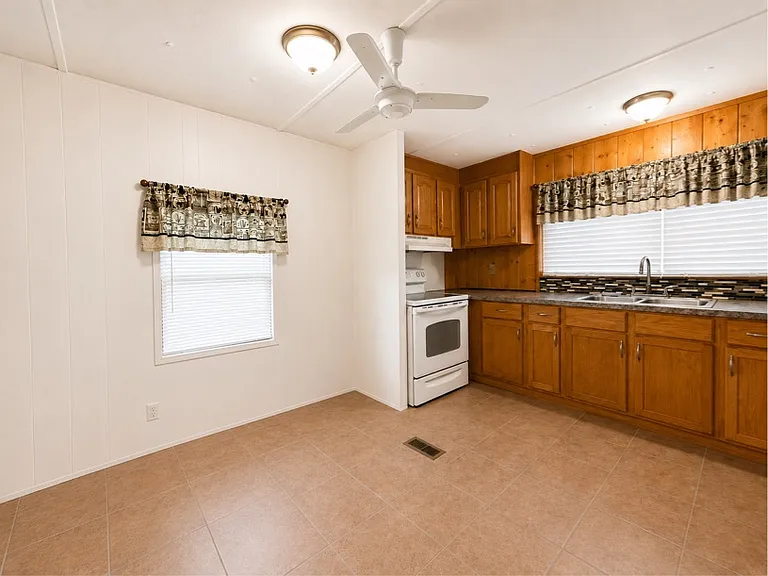 120 Boca Raton Rd — Photo 11