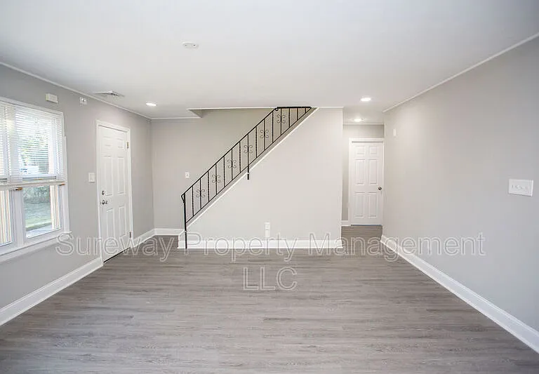 48 Sandstone Ln — Photo 3