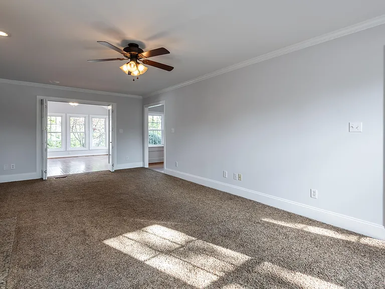 201 Pin Oak Ct — Photo 18