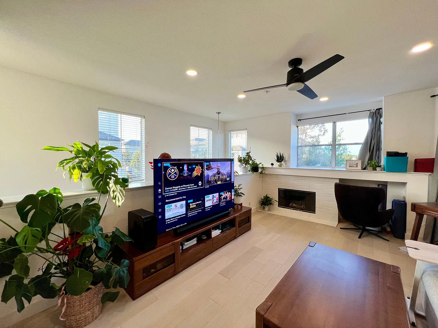 2 bed, 1424 sqft, $5,300 — Photo 2