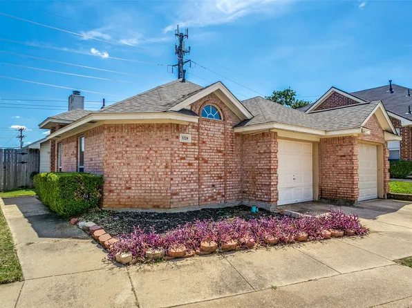 1228 Falcon Trl, Bedford, TX 76021