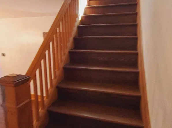 285 Born Street image 37 of 41