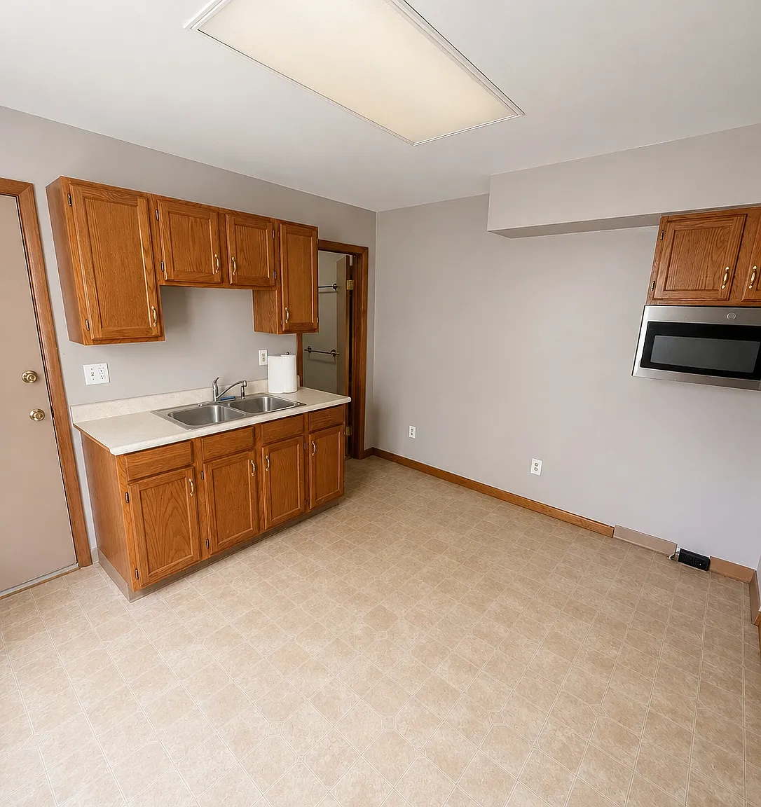 1 bed, 600 sqft, $1,000 — Photo 3