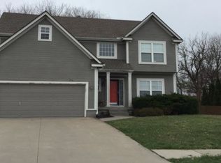 421 SW Stacey Dr, Lees Summit, MO 64082