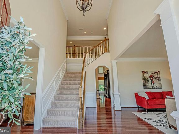 3rd image of 20950 Highland Creek Dr