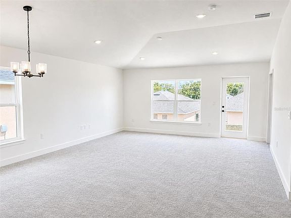 3rd image of 250 VERNY GROVE LANE
