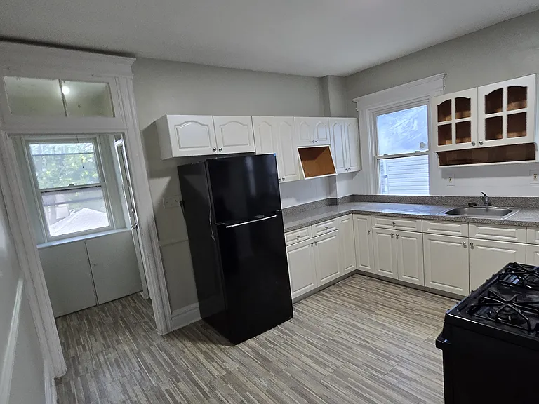 476 Sanford Ave #H2 — Photo 4