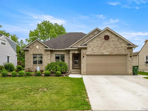 12931 Devoe St, Southgate, MI 48195