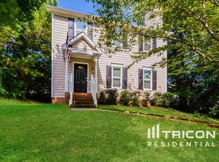 909 Penncross Dr, Raleigh, NC 27610