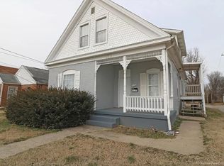 918 College St UPPR 2, Cape Girardeau, MO 63703