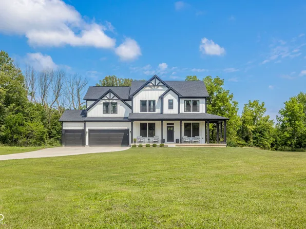 1092 W Fair Oaks Rd, New Castle, IN 47362