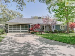 5207 Howe Dr, Roeland Park, KS 66205