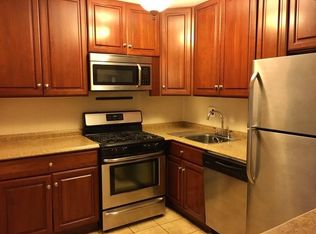 625 Meadowview Ln, Mont Clare, PA 19453