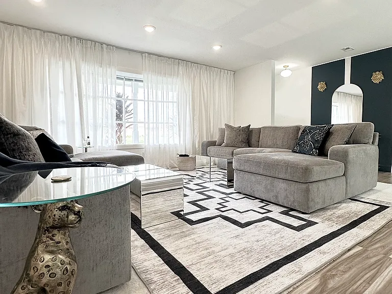 2610 SW 36th Dr — Photo 18