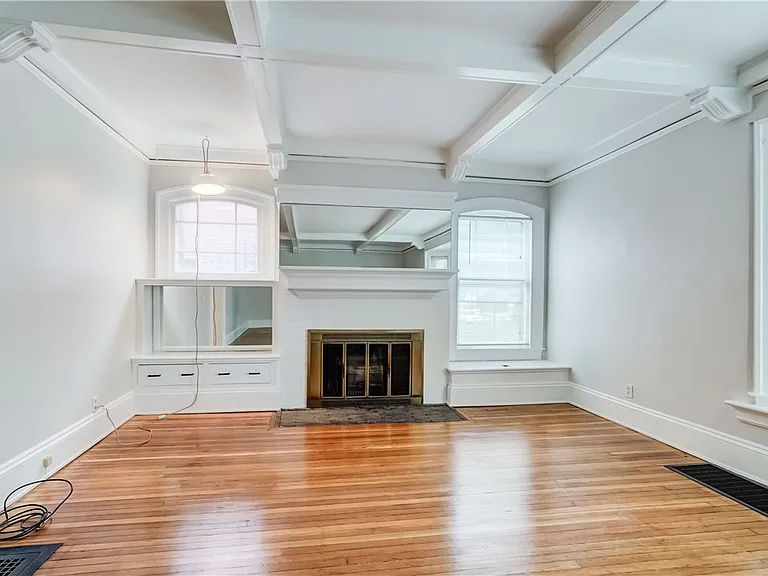 190 Dartmouth St #1 — Photo 5